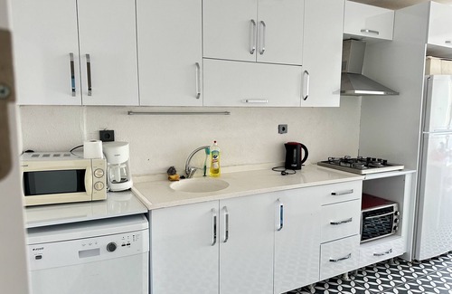 Konak Apartment | Seaview Retreat with Private Rooftop & Family-Friendly Amenities