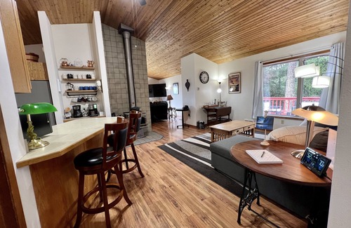 Finley Point House | Experience the Ultimate Sunset at Flathead Lake Resort
