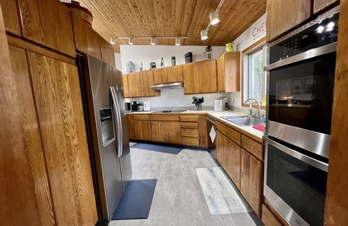 Finley Point House | Experience the Ultimate Sunset at Flathead Lake Resort