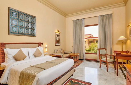 Uchiyarda Hotel | Elegant Stay at The Ummed Jodhpur Palace Resort & Spa