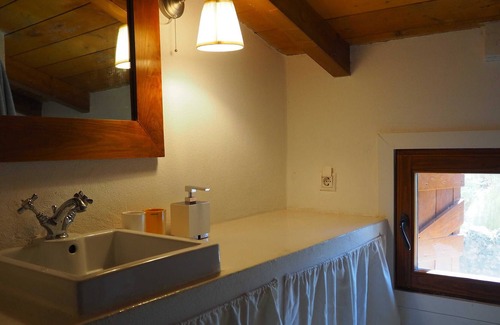 Barretos Other | Experience a Unique Stay in Alentejo: Relaxing Spa & Hot Tub