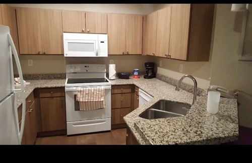 Enterprise Resort | Prime Strip Location with Pool, Spa & Family Amenities