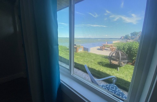 Bay City Apartment | Explore Lake Huron: The UpSiDe DoWN PaRRoT Awaits!