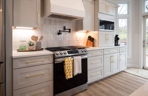 Topeka House | The Uptown Oasis. Kansas comfort.