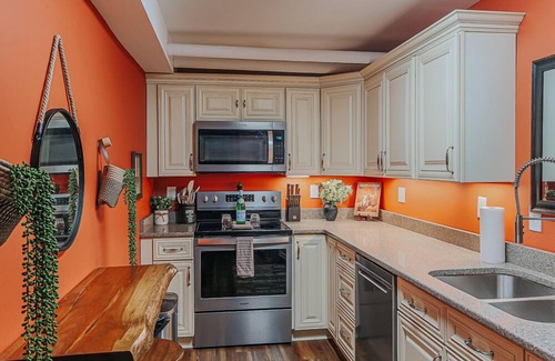 Staunton Apartment | Stylish Urban Cowboy Suite: Steps from Downtown Attractions