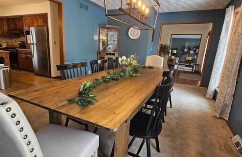 Fowler House | Guest Rated 10/10: The Urban Lakehouse by Avalon Resort