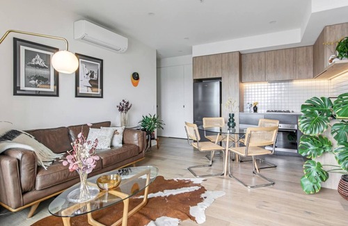 Brunswick East Apartment | Discover The Urban Sanctuary: Ideal Family Getaway on Lygon