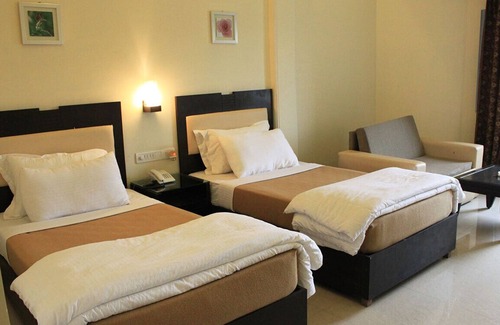 Motipur Hotel | Family-Friendly Stay at The Vaishali Residency Hotel