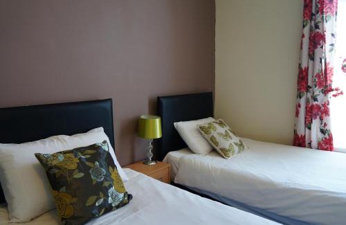 Hull Hotel | Family-Friendly Stay at The Vale Apart Hotel - 8.3/10 Rated