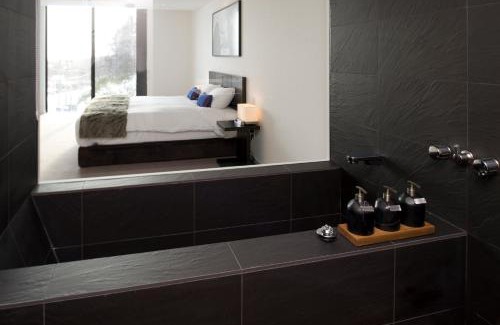 Hirafu Apartment | Experience The Vale Niseko: Pool, Spa & Family-Friendly Fun
