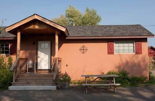 Sierraville Apartment | Experience The Valley House, Unit 2 with Kitchen Amenities
