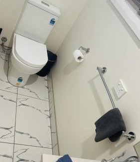Pakenham Hotel | The Valley Motel