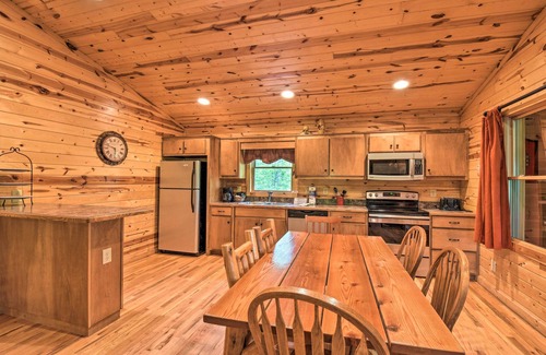 Helen Cabin | Experience 'The Valley View' at Sautee Mountain Retreat