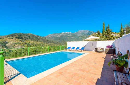 Alozaina Cottage | Experience Relaxation at The Valleys of Ana in Nature