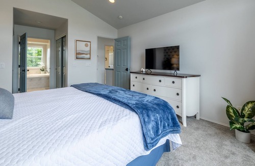 East Wenatchee House | Family-Friendly Veedol House with Ocean Views & Outdoor Fun