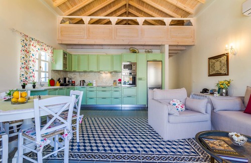 Pedi Villa | Seafront Escape at Vegghera House with Pool & Ocean Views