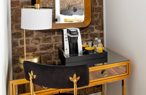 French Quarter Hotel | Discover The Vendue: Pet-Friendly Retreat with Spa Access