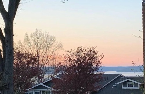 North End Condo | Relax at the Veranda: Rated 9.8 with Jacuzzi & Breakfast