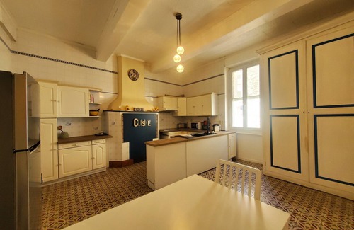 Portel-des-Corbieres House | Elegant Via Domitia Mansion with Spa and Breakfast Options