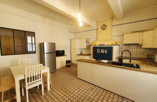 Portel-des-Corbieres House | Elegant Via Domitia Mansion with Spa and Breakfast Options