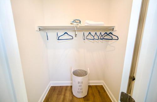 Brightwood Park Apartment | Guest Rated: The Vianny - Modern Lodge for Families
