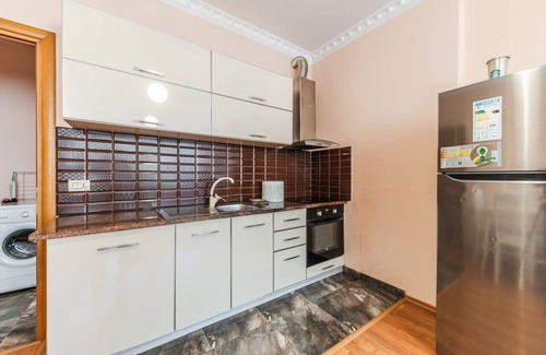 Shkoder Apartment | The Vibrant Hub by PikHost