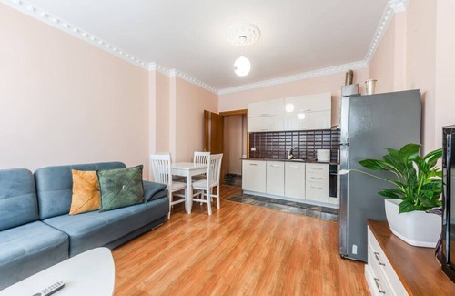 Shkoder Apartment | The Vibrant Hub by PikHost