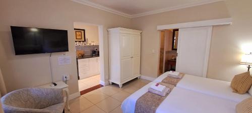 Montagu Apartment | Discover The Vic 1906: Pet-Friendly Units with Ocean Views
