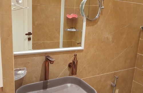 Raebareli Hotel | The Victoria