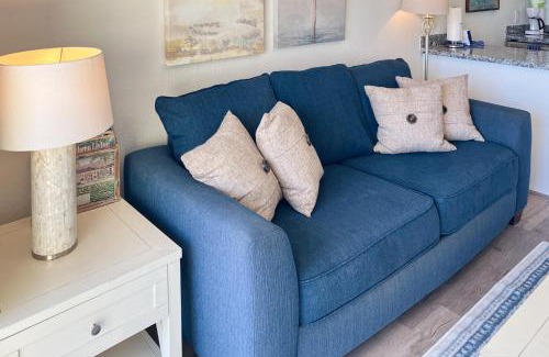 Galveston House | The Victorian Condos - Beach Waves