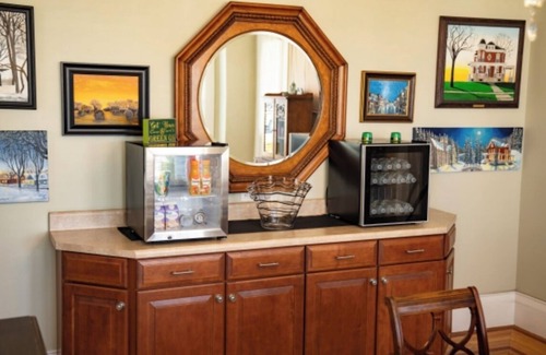 Delphos Apartment | Experience Comfort at The Victorian Guesthouse - Room 4