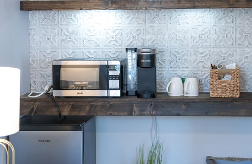 Blowing Rock Hotel | Highly Rated The Victorian Inn with Breakfast in Blowing Rock