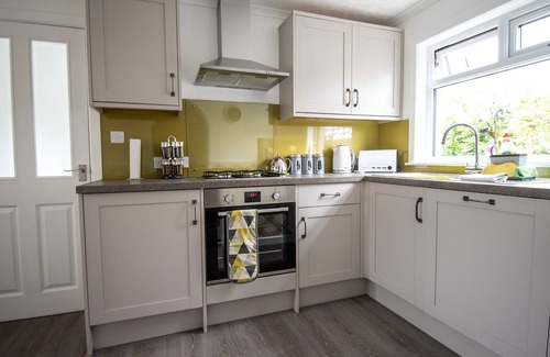 Buckie Cottage | Exceptional 3-Bed Cottage with Scenic Views in Findochty