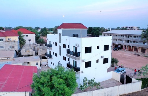 Kerr Serign Apartment | Budget-Friendly The View Apartments with Family Amenities