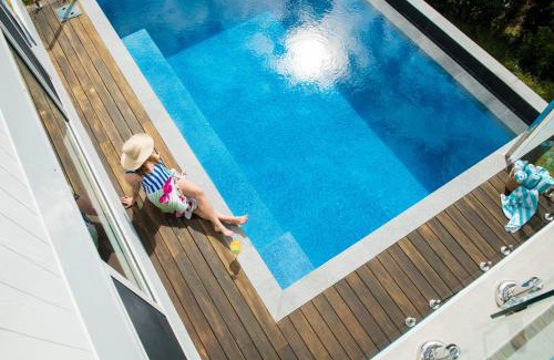 Airlie Beach House | Discover The View: Family-Friendly Retreat with Stellar Ratings