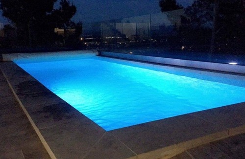 Vedene Villa | Experience THE VIEW Villa with Unique Suspended Pool