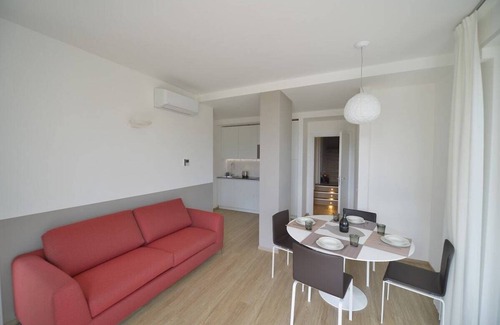Baveno Apartment | Inviting View-Garden: Lakefront Apartment with Porch