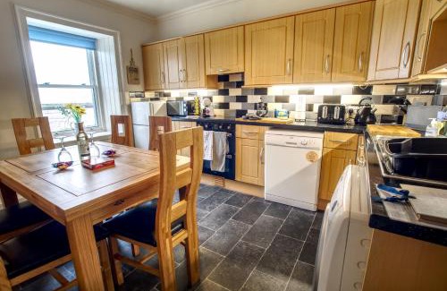 Garlieston House | Unmatched Oceanfront Experience at The View - 10/10 Rating!