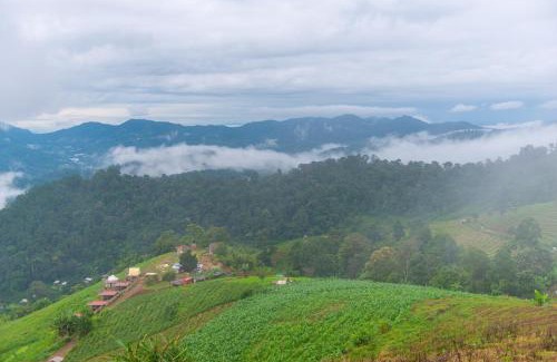 Mae Rim House | Experience De Vew Homestay on Mount Jame with Hot Tub