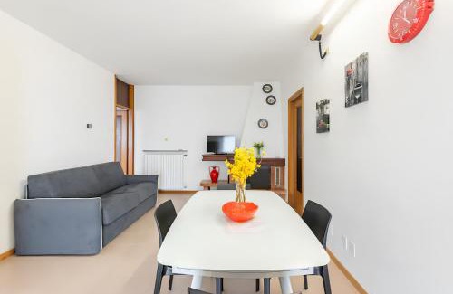 Cassone Apartment | Relax at The View House - Family-Friendly Retreat