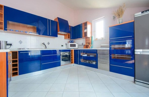 Arbanija Apartment | Discover Ocean View Stay at The View Hotel