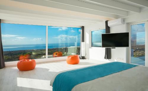 Macher Villa | Experience Oceanfront Bliss at The View Lanzarote