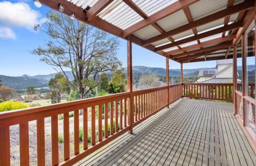 Marysville House | Experience The View Marysville: Family-Friendly Retreat