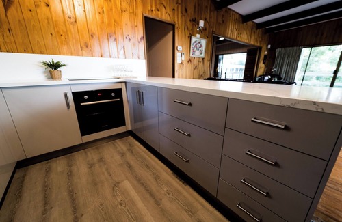 Metung House | Pet-Friendly Retreat with Ocean Views at The View @ Metung