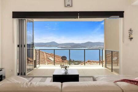 Sandy Bay House | Family-Friendly Retreat at The View Sandy Bay - 4 Star Stay