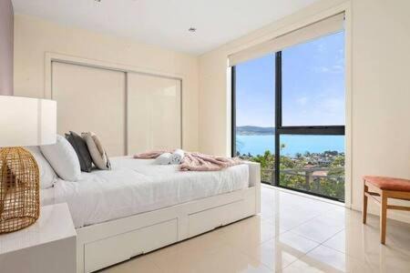 Sandy Bay House | Family-Friendly Retreat at The View Sandy Bay - 4 Star Stay