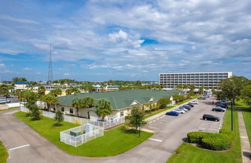 Orlando Apartment | Inviting View Studio Suites with Spa and Event Spaces