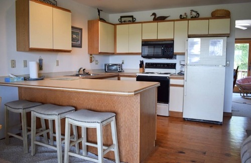 Chincoteague House | Top-Rated Stay at The View-Fiddler Bay #10 with Breakfast