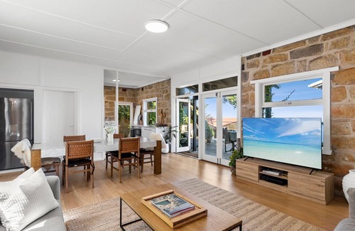 Whale Beach House | Oceanfront Retreat at The View Whale Beach by TCC