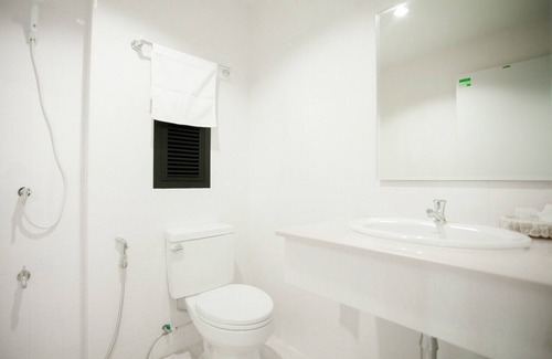 Phitsanulok Hotel | Guest Rated: The Viewpoint Hotel with Family-Friendly Amenities